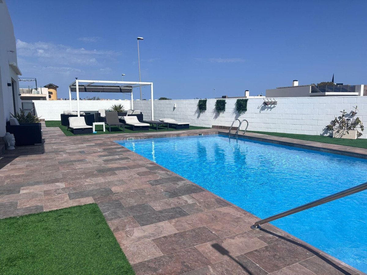 Huis te koop in Villamartin | 5 slaapkamers H5366326