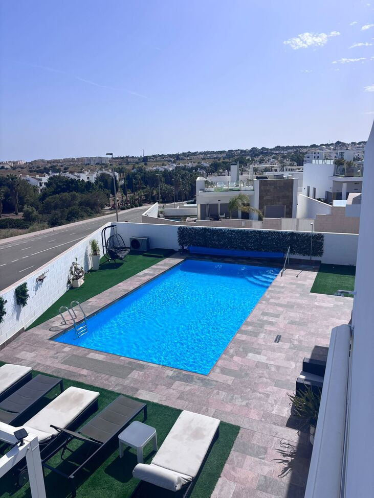 Huis te koop in Villamartin | 5 slaapkamers H5366326