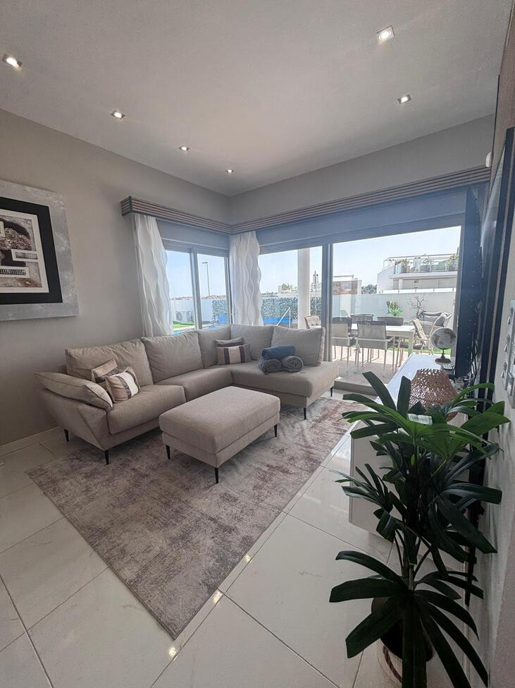 Huis te koop in Villamartin | 5 slaapkamers H5366326