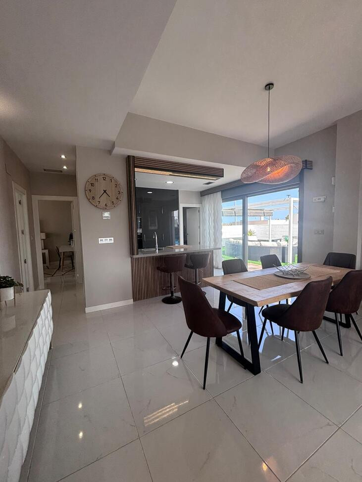 Huis te koop in Villamartin | 5 slaapkamers H5366326