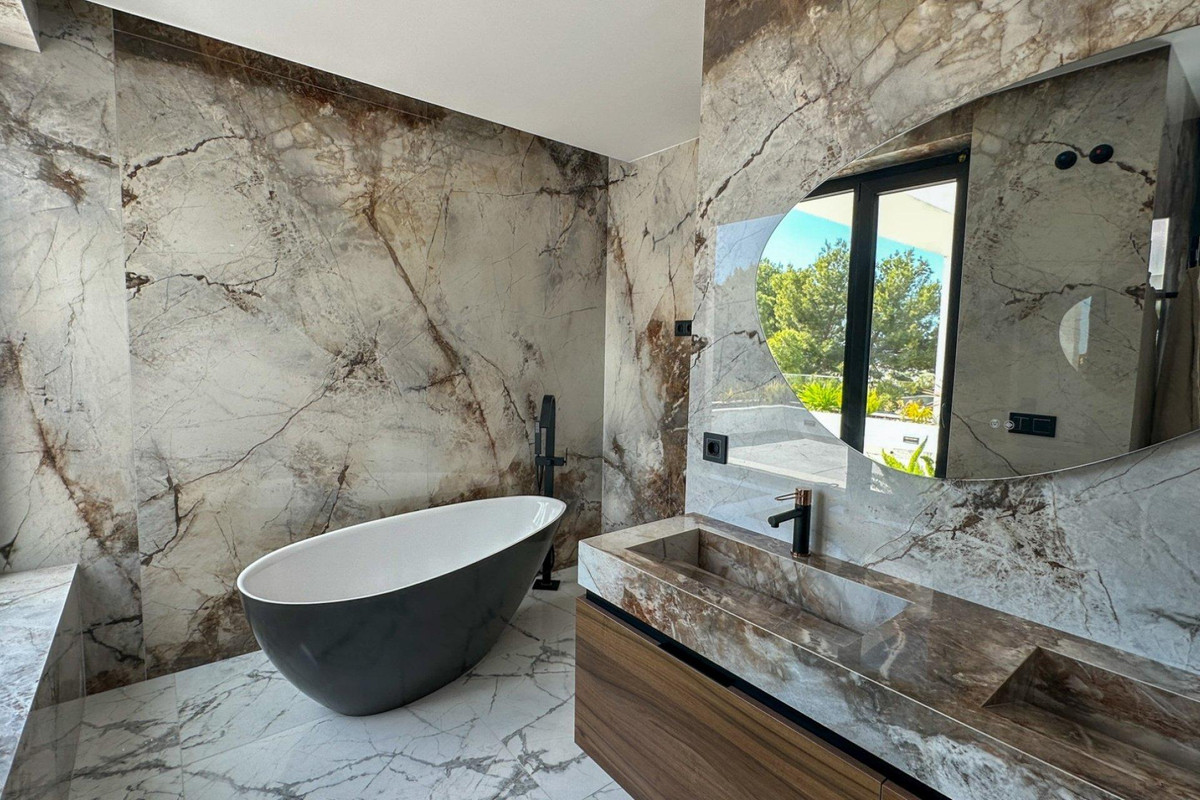 Huis te koop in Villamartin | 4 slaapkamers H5372506