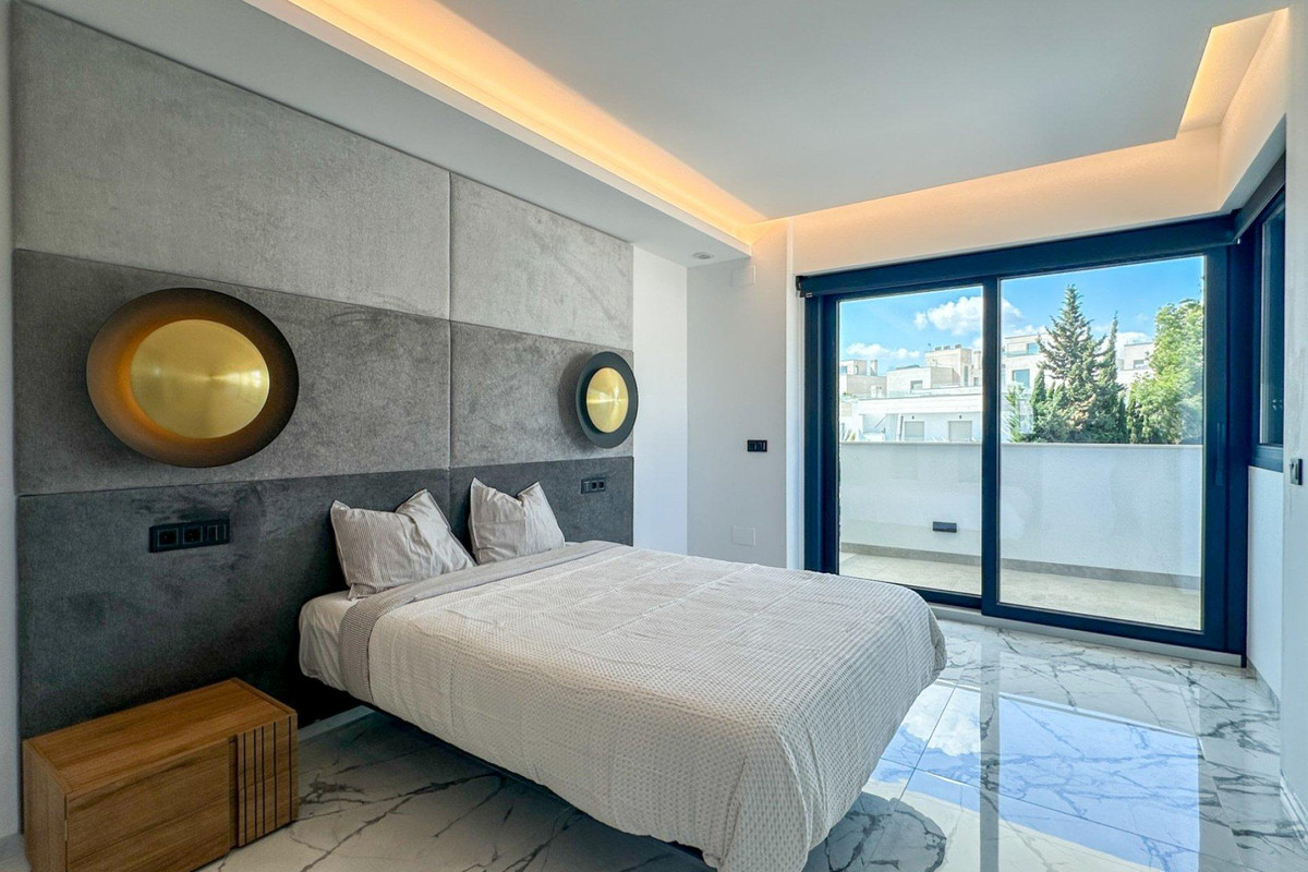 Huis te koop in Villamartin | 4 slaapkamers H5372506