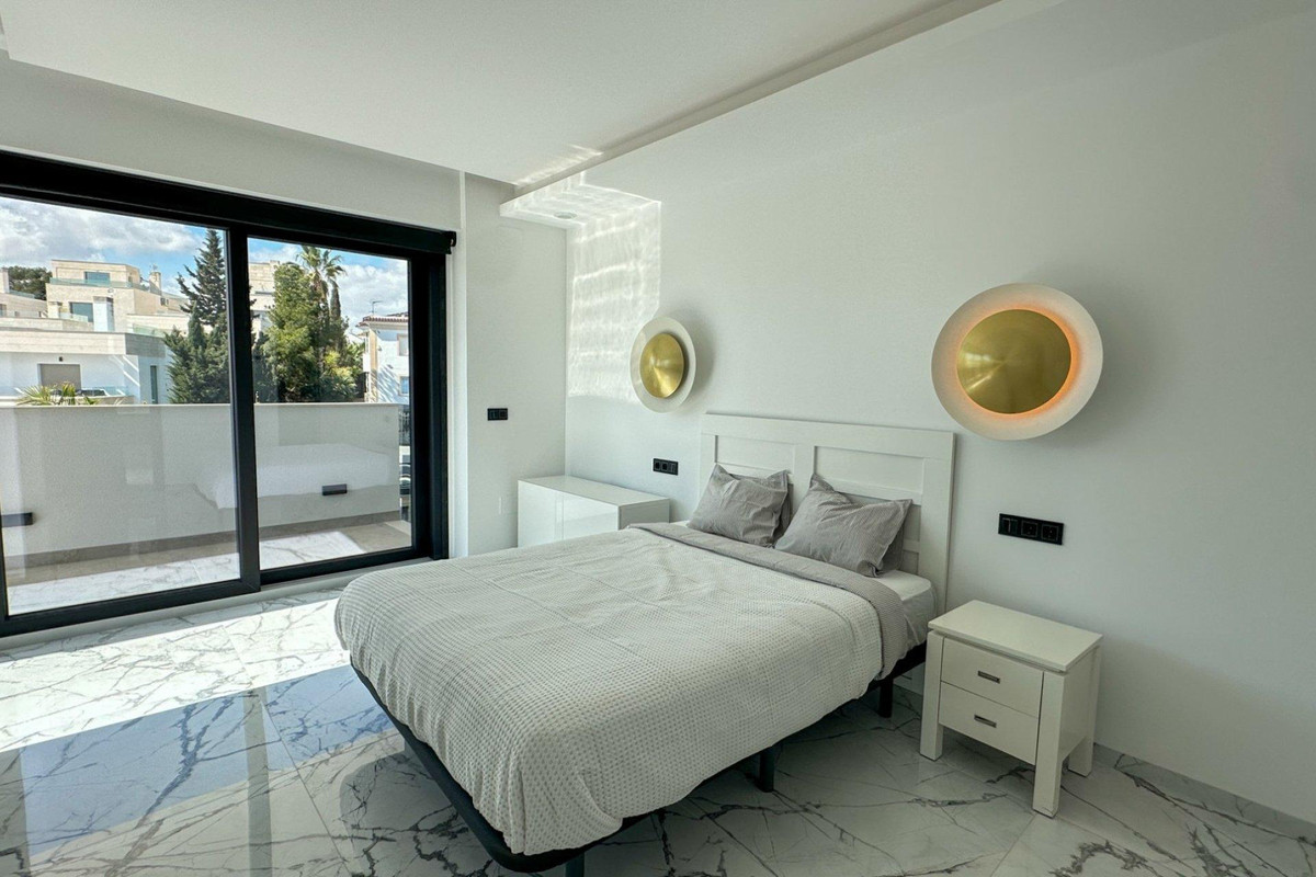 Huis te koop in Villamartin | 4 slaapkamers H5372506