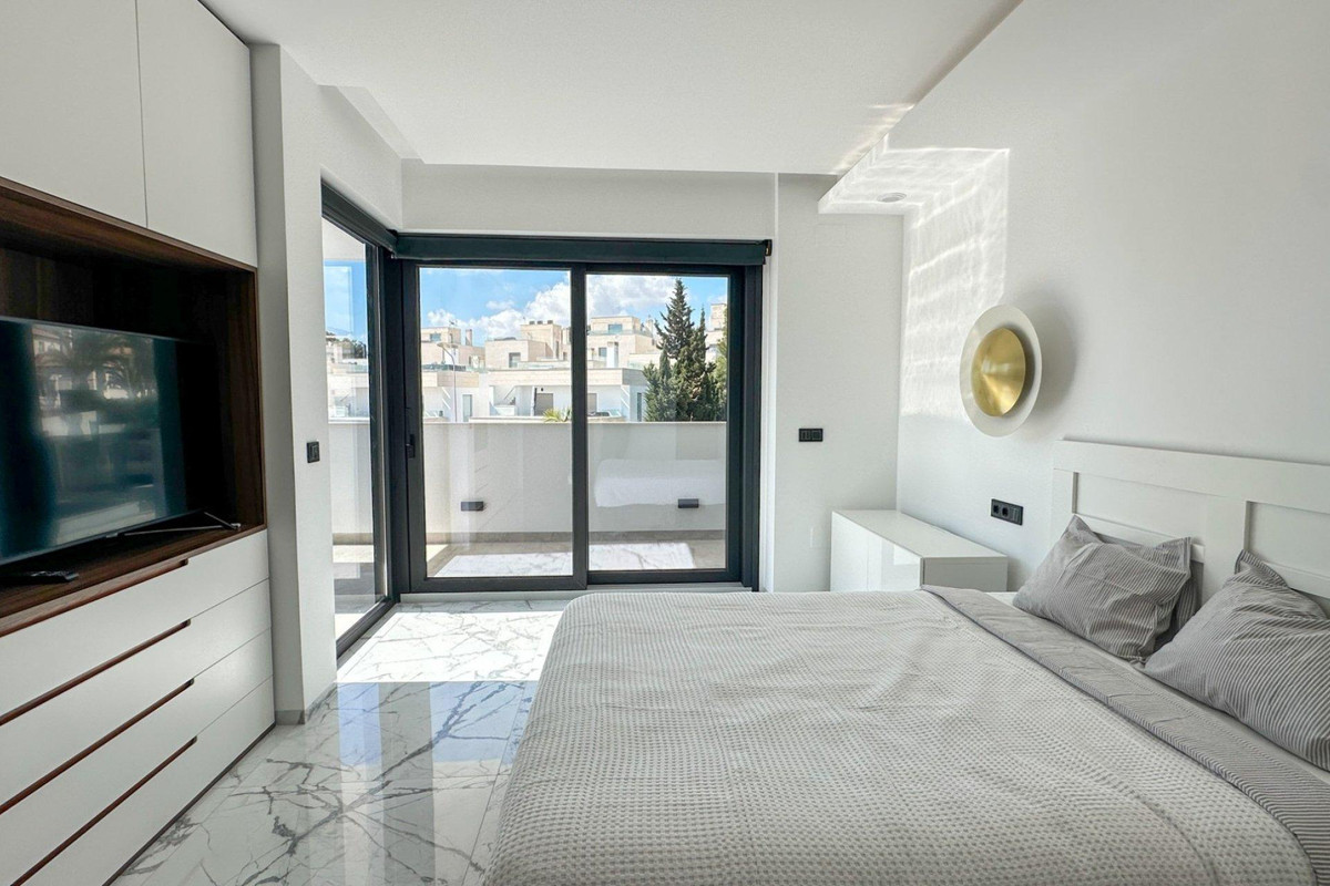 Huis te koop in Villamartin | 4 slaapkamers H5372506
