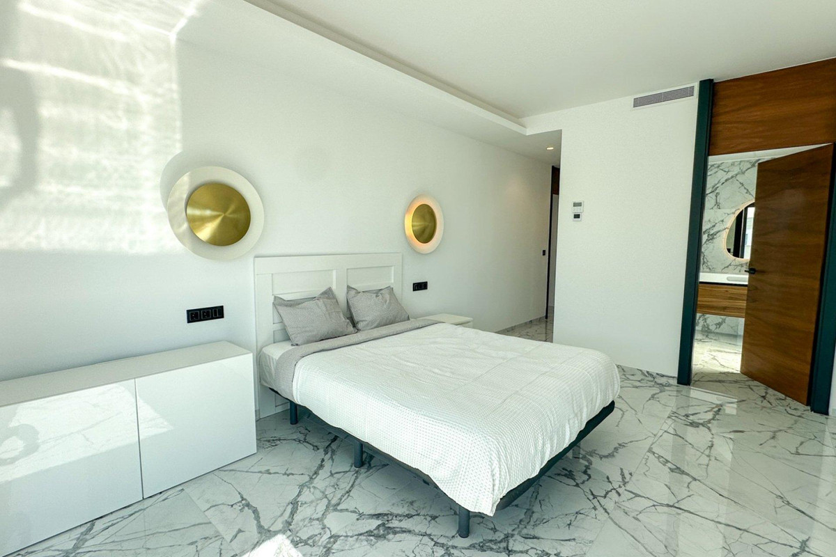 Huis te koop in Villamartin | 4 slaapkamers H5372506