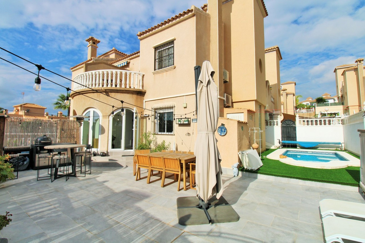 Appartement te koop in Villamartin | 2 slaapkamers H5406628
