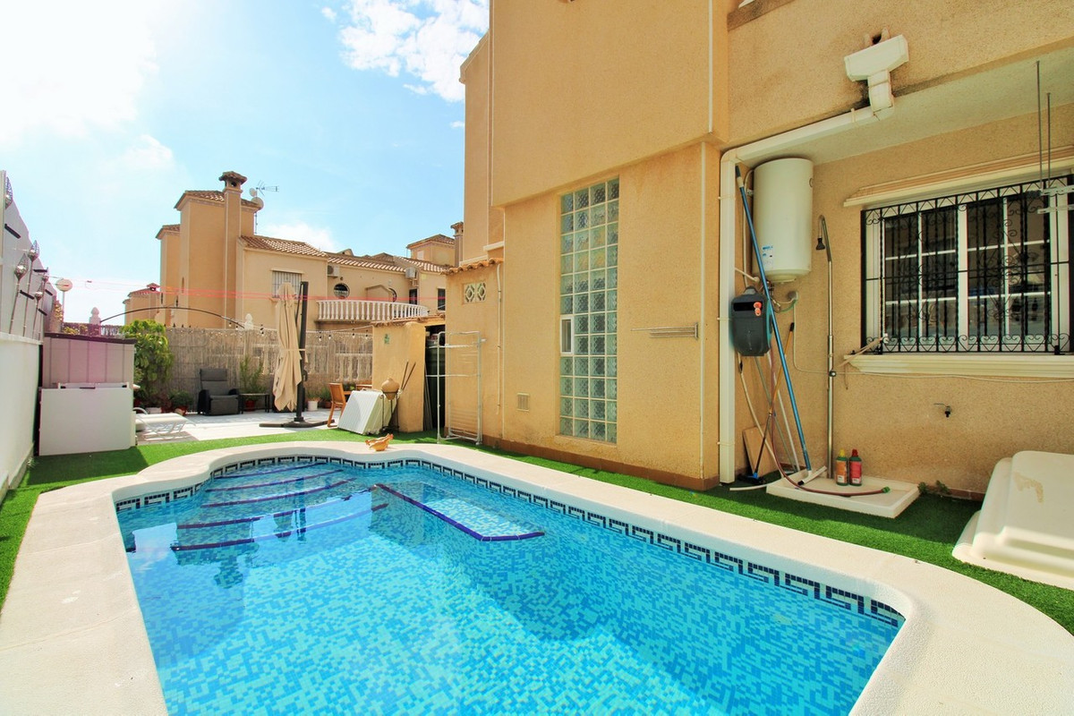 Appartement te koop in Villamartin | 2 slaapkamers H5406628