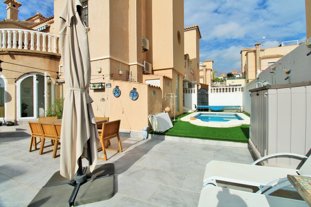 Appartement te koop in Villamartin | 2 slaapkamers H5406628