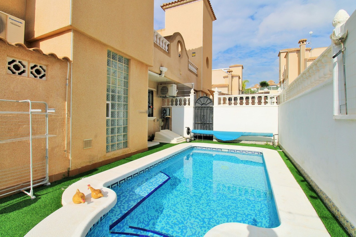 Appartement te koop in Villamartin | 2 slaapkamers H5406628