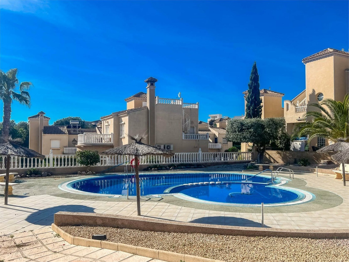 Huis te koop in Villamartin | 2 slaapkamers H5407609