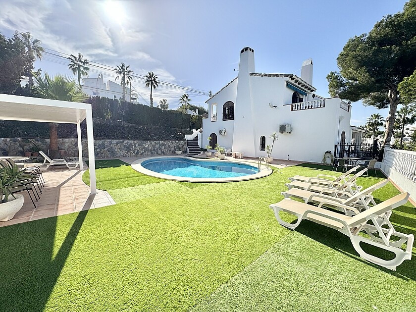 Huis te koop in Villamartin | 4 slaapkamers H5456281