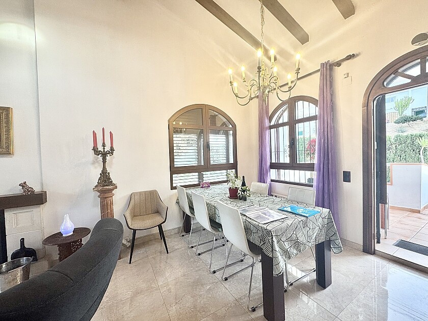 Huis te koop in Villamartin | 4 slaapkamers H5456281