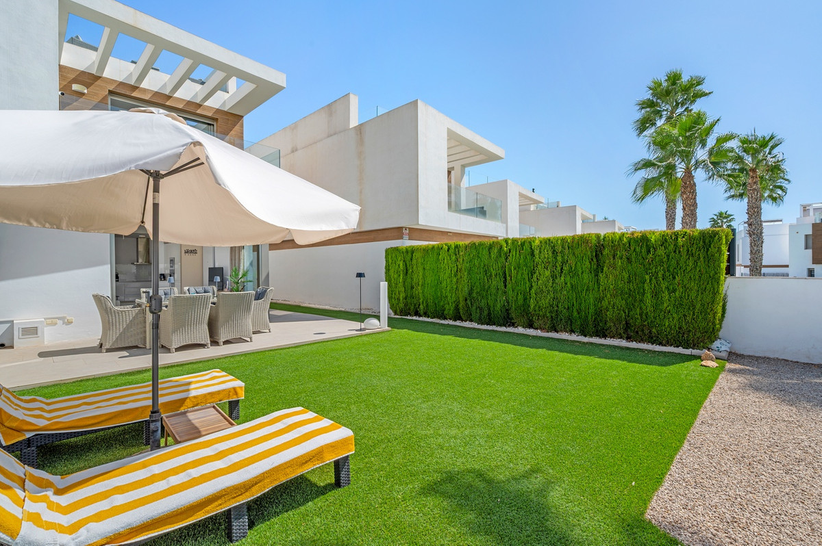 Huis te koop in Villamartin | 3 slaapkamers H5483806