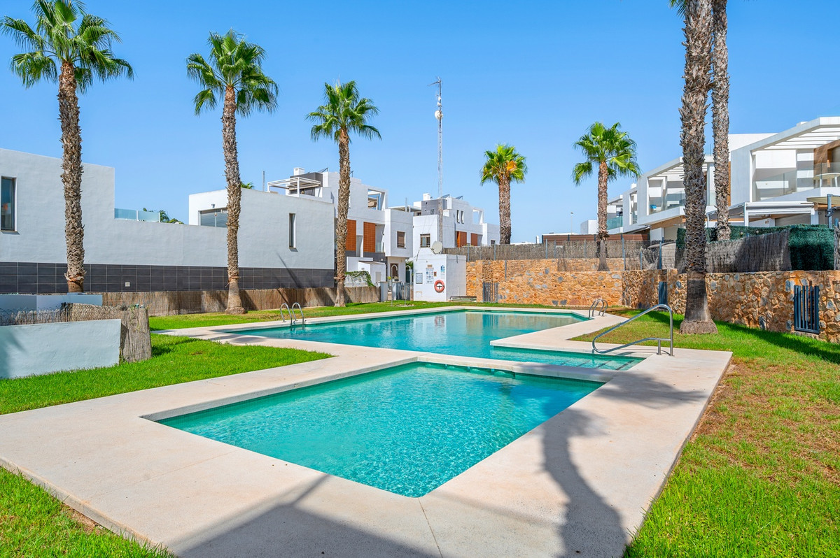 Huis te koop in Villamartin | 3 slaapkamers H5483806