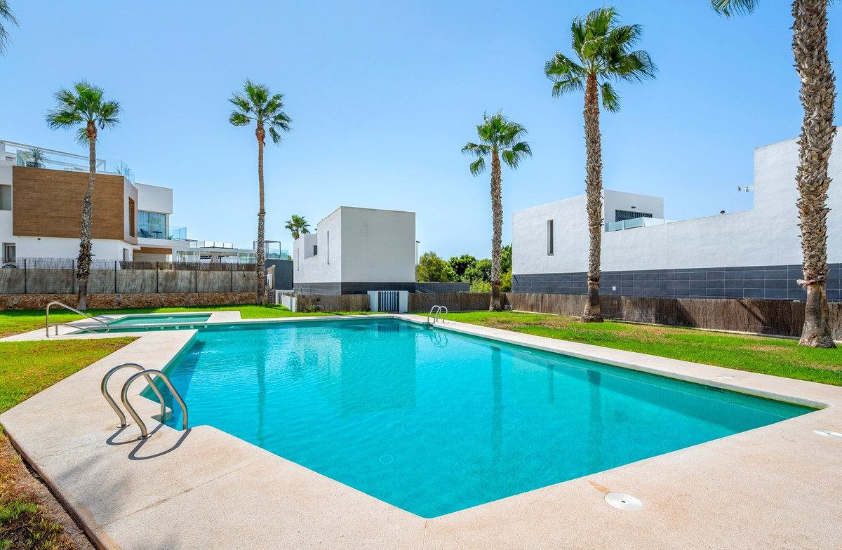 Huis te koop in Villamartin | 3 slaapkamers H5483806