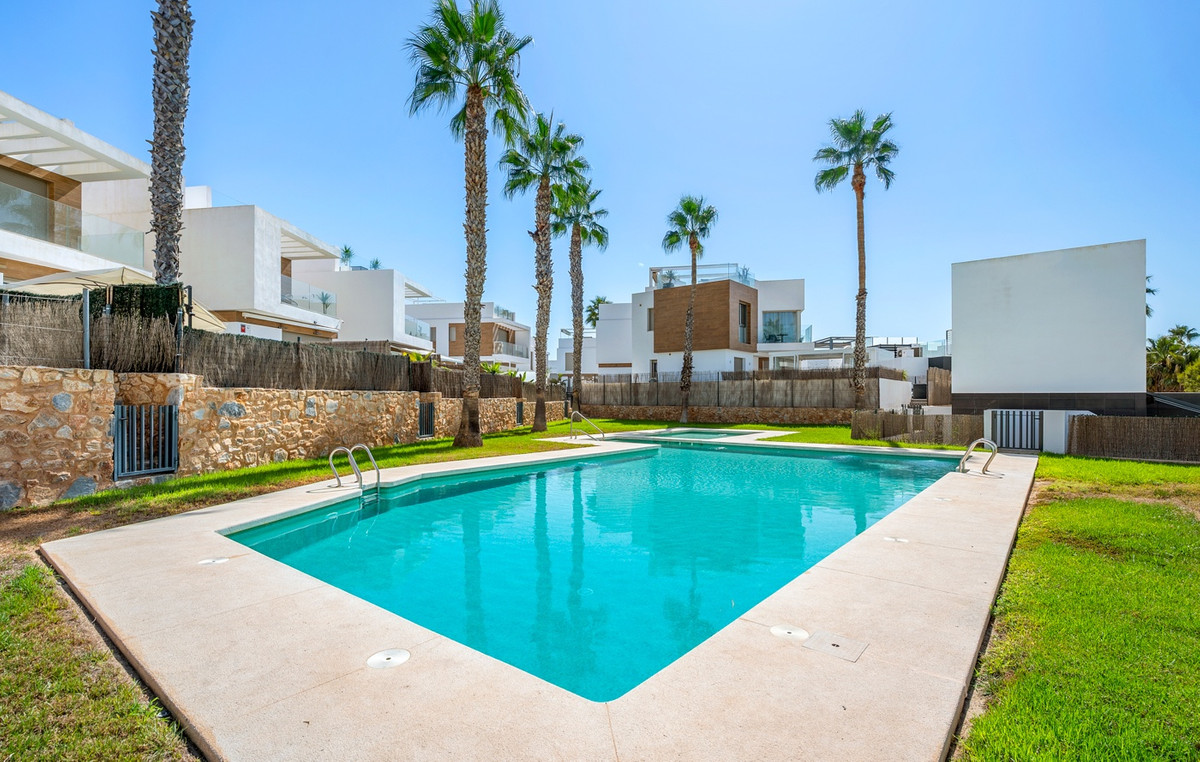 Huis te koop in Villamartin | 3 slaapkamers H5483806