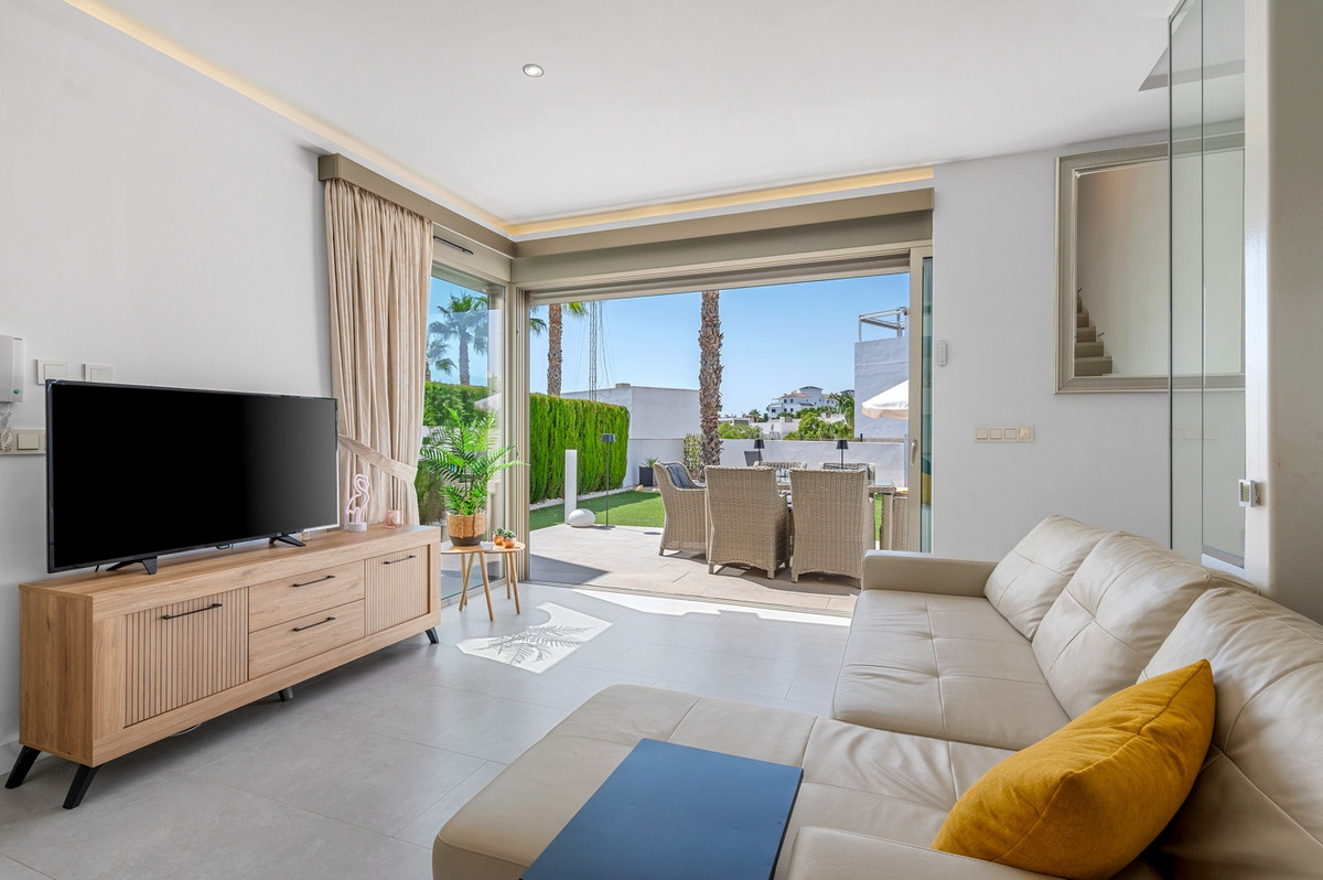 Huis te koop in Villamartin | 3 slaapkamers H5483806