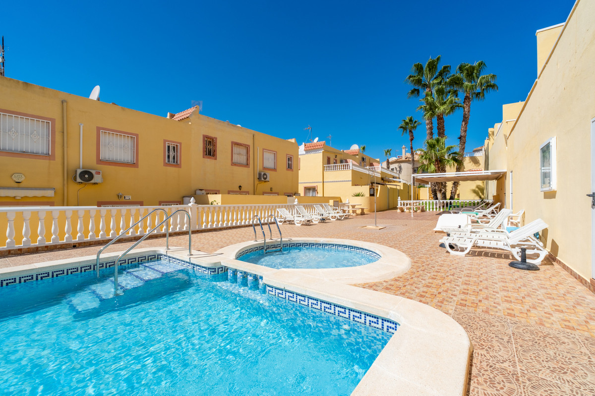 Huis te koop in Villamartin | 2 slaapkamers H5498998