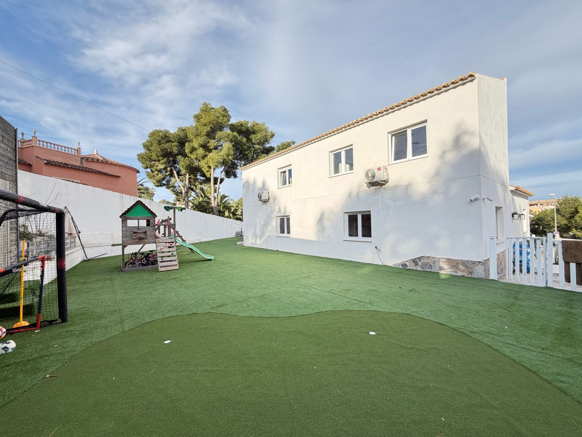 Huis te koop in Villamartin | 6 slaapkamers H5503180