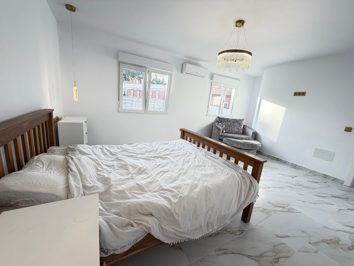 Huis te koop in Villamartin | 6 slaapkamers H5503180