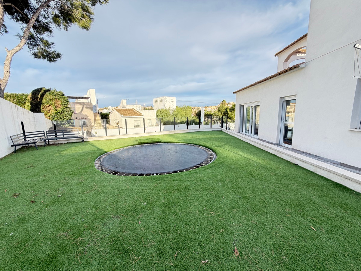 Huis te koop in Villamartin | 6 slaapkamers H5503180