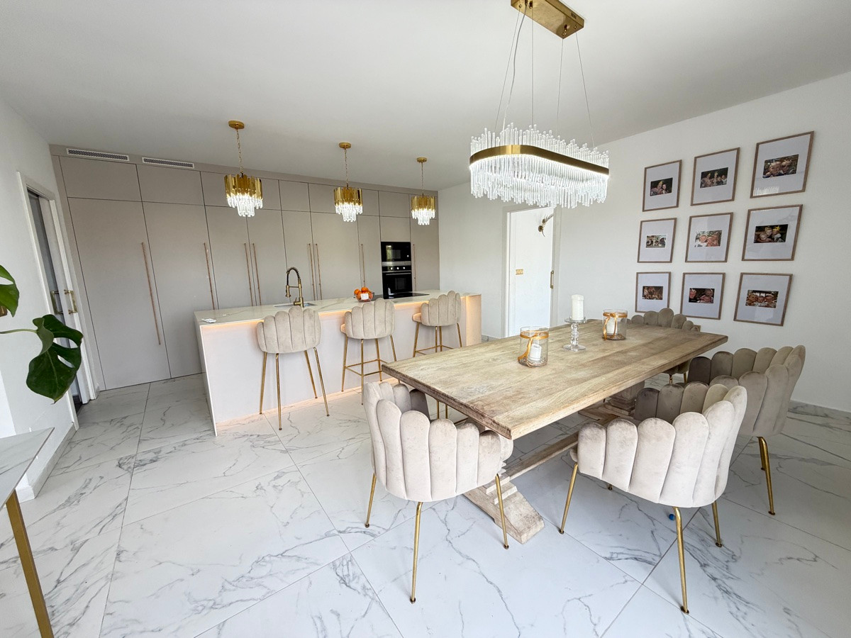 Huis te koop in Villamartin | 6 slaapkamers H5503180