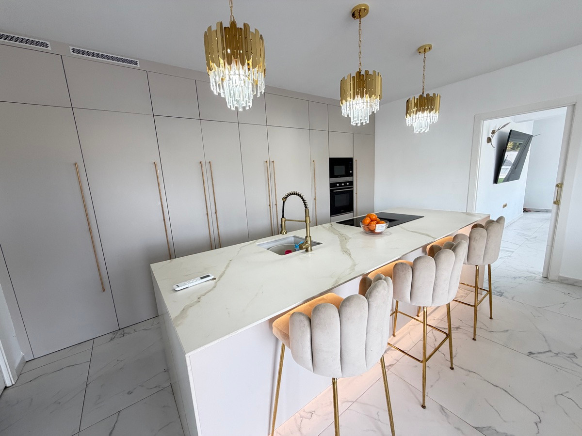 Huis te koop in Villamartin | 6 slaapkamers H5503180