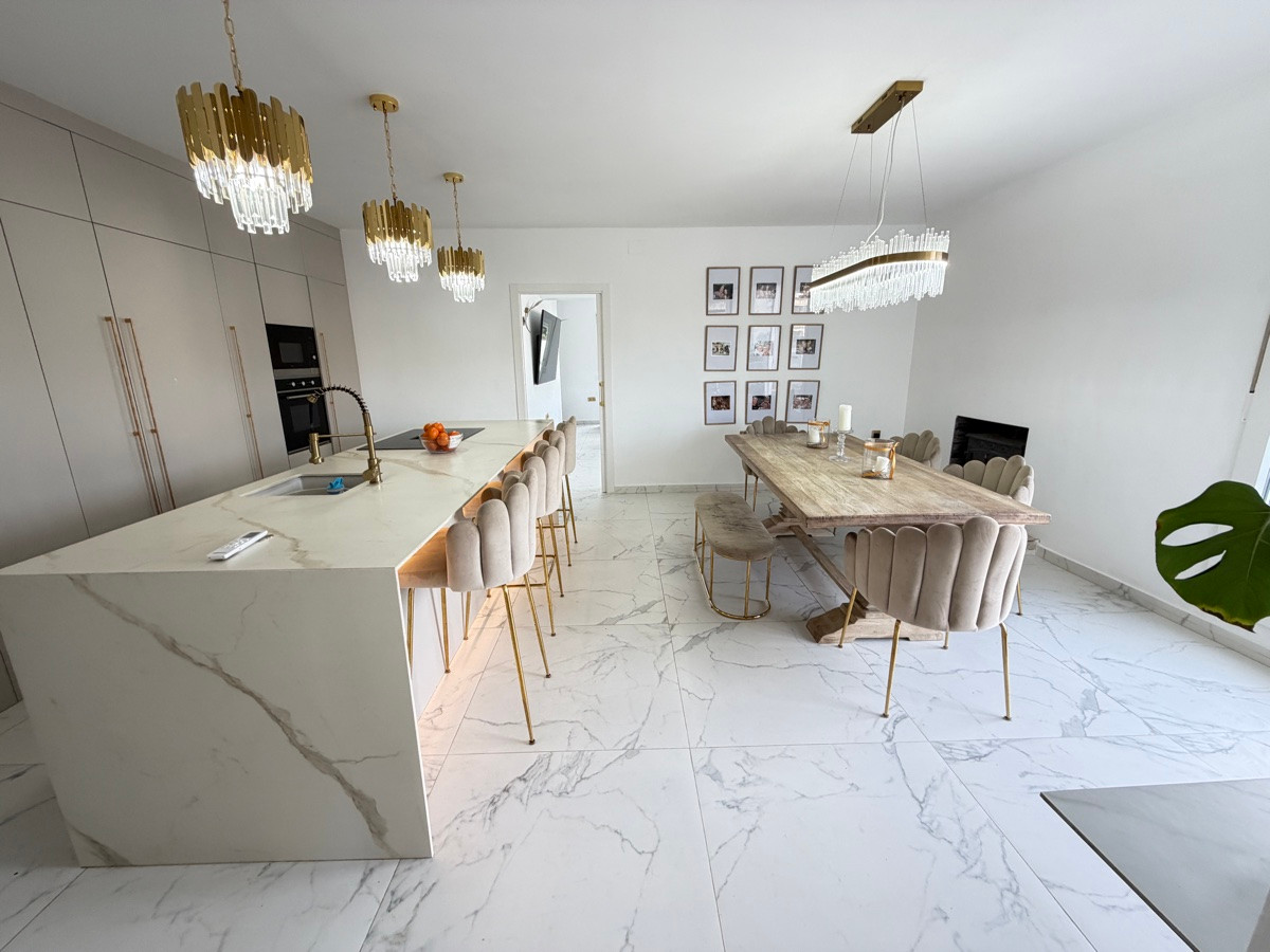 Huis te koop in Villamartin | 6 slaapkamers H5503180