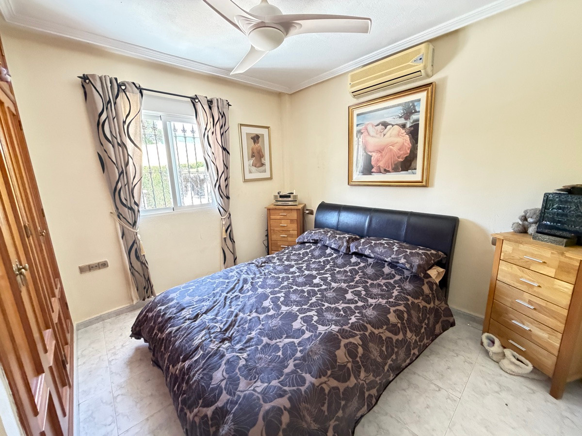 Huis te koop in Villamartin | 4 slaapkamers H5503204