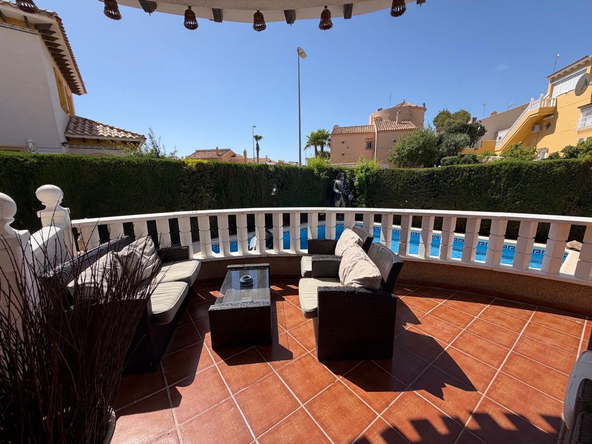 Huis te koop in Villamartin | 4 slaapkamers H5503204