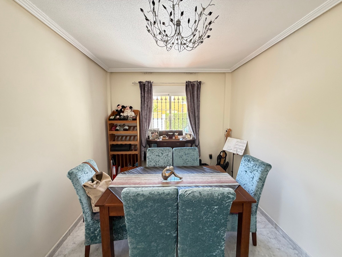 Huis te koop in Villamartin | 4 slaapkamers H5503204