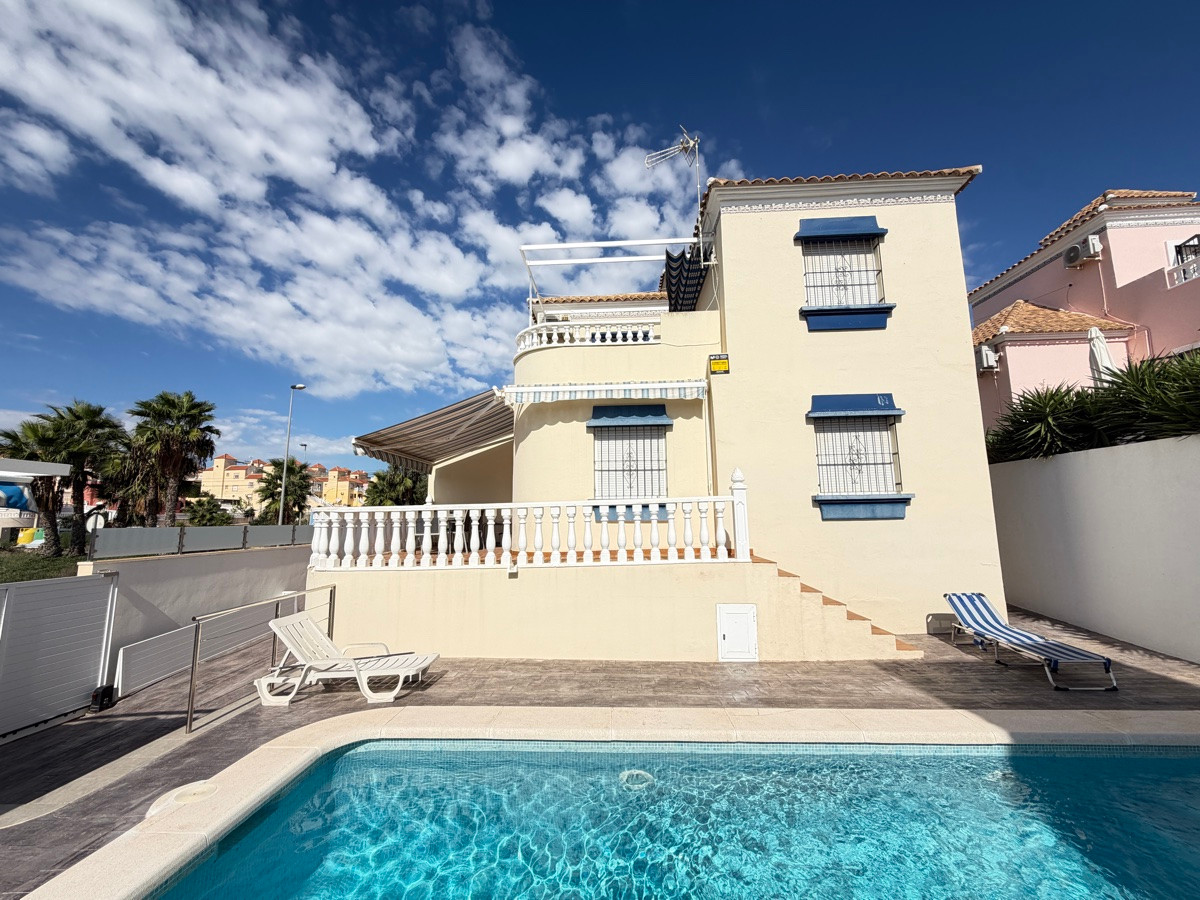 Huis te koop in Villamartin | 3 slaapkamers H5516344