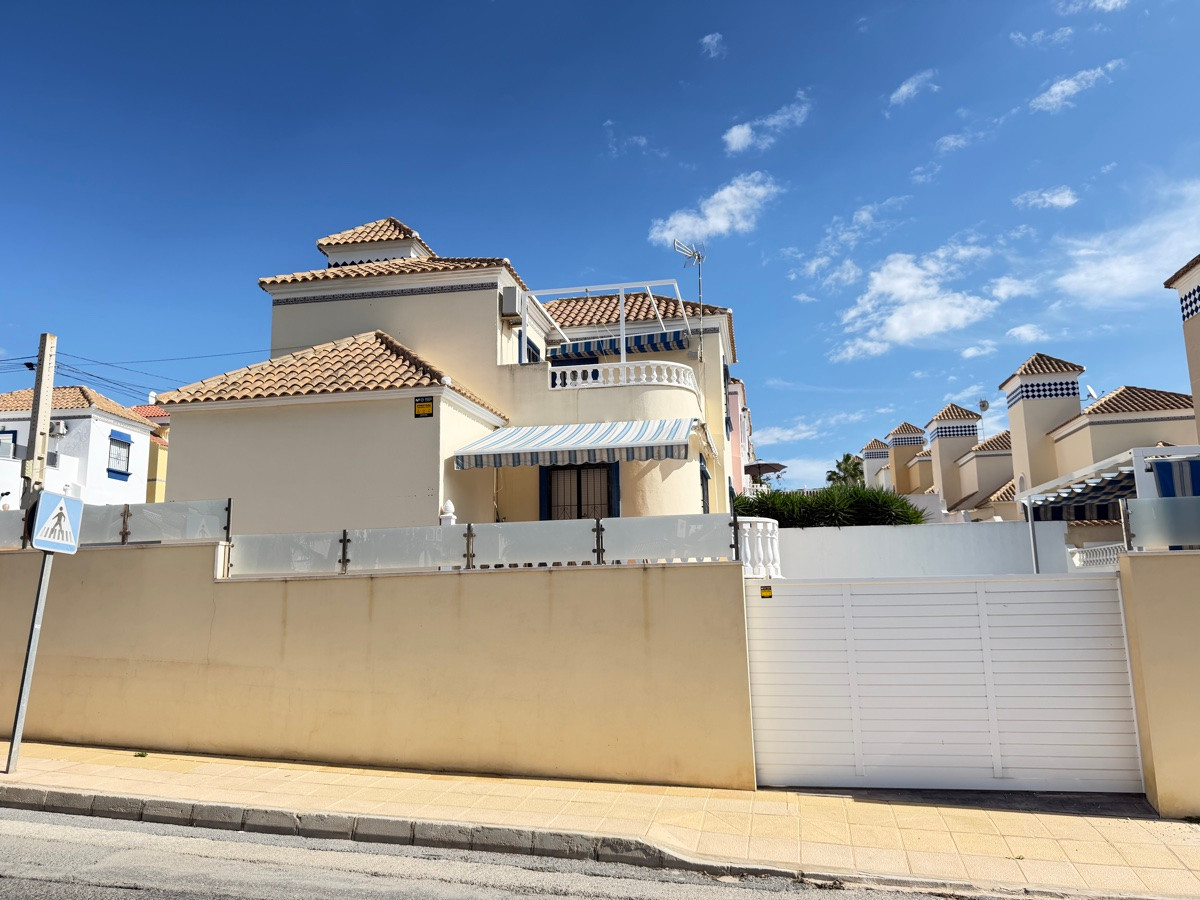 Huis te koop in Villamartin | 3 slaapkamers H5516344