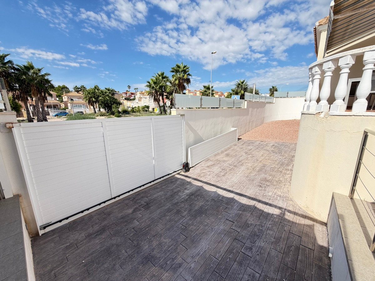 Huis te koop in Villamartin | 3 slaapkamers H5516344