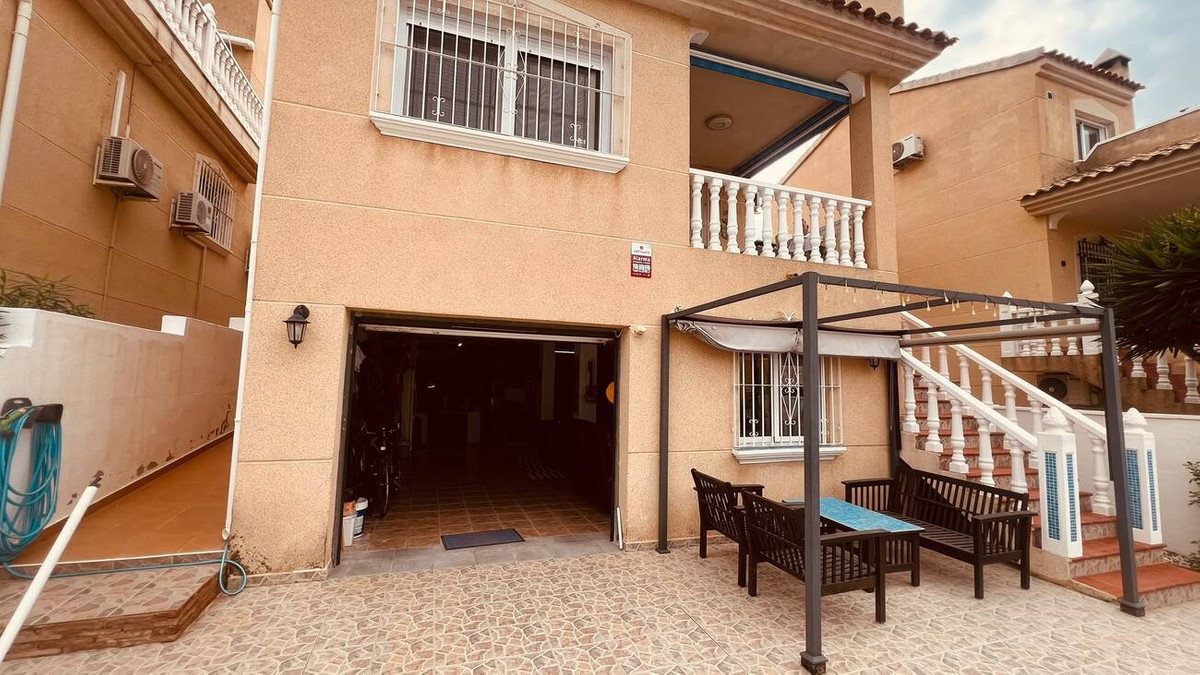 Huis te koop in Villamartin | 3 slaapkamers H5519500