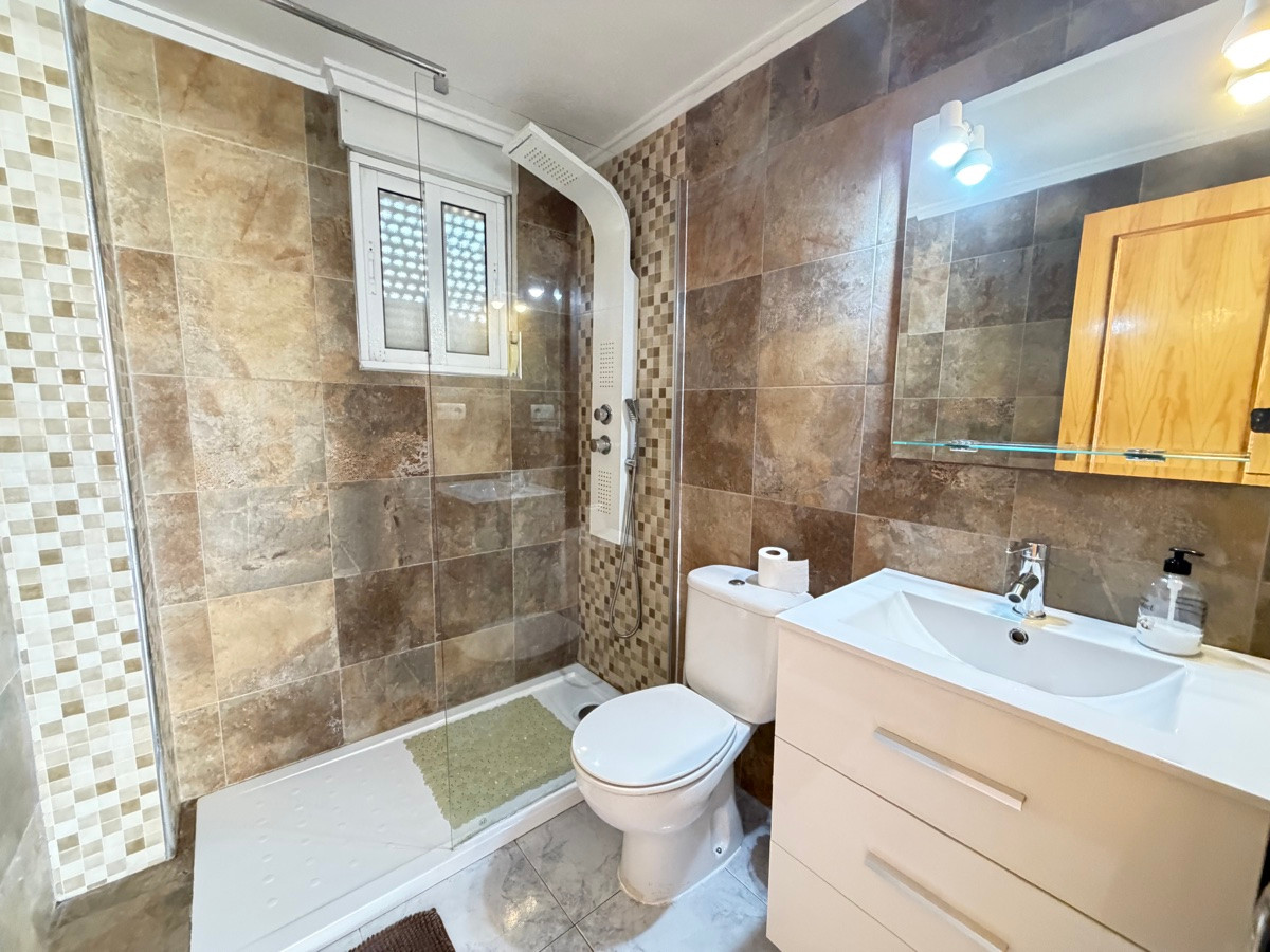 Huis te koop in Villamartin | 4 slaapkamers H5525179