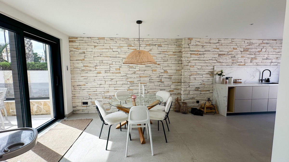 Huis te koop in Villamartin | 3 slaapkamers H5527216