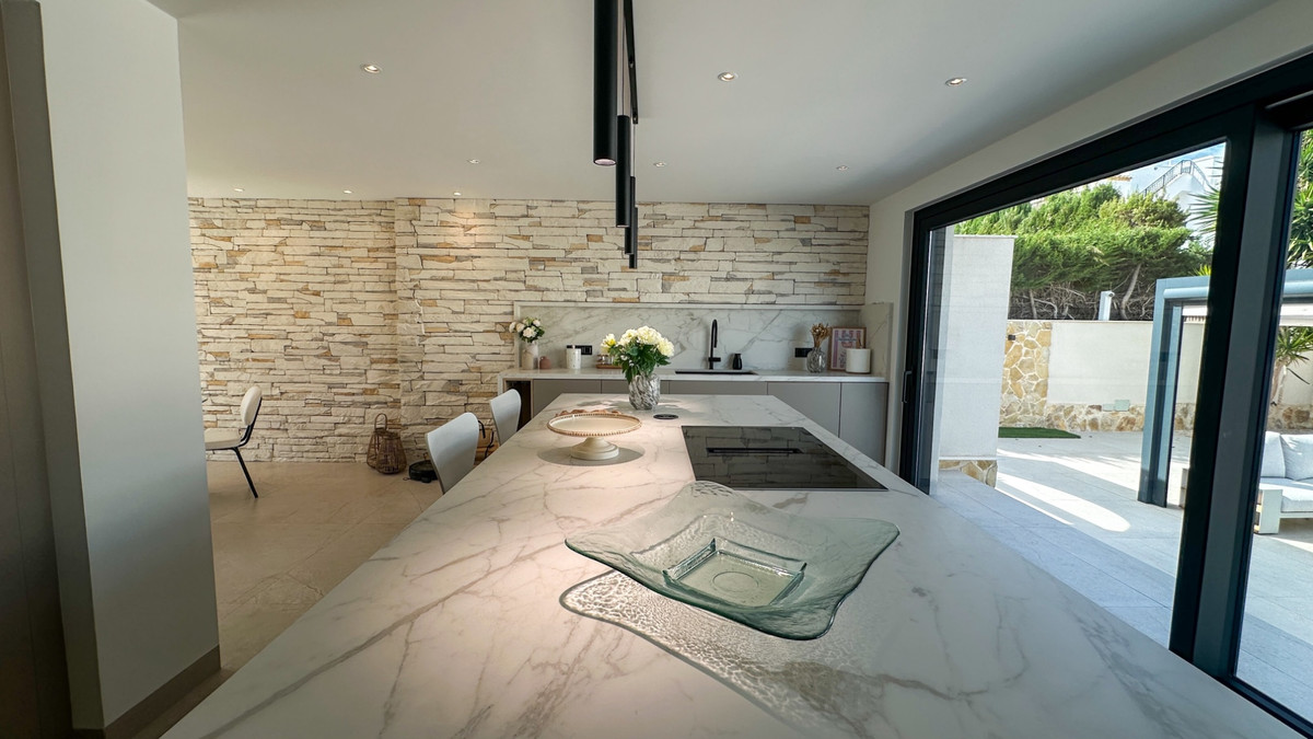 Huis te koop in Villamartin | 3 slaapkamers H5527216
