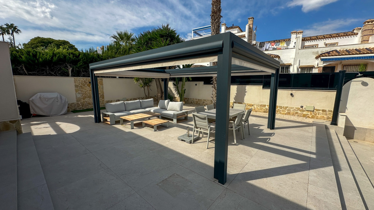 Huis te koop in Villamartin | 3 slaapkamers H5527216