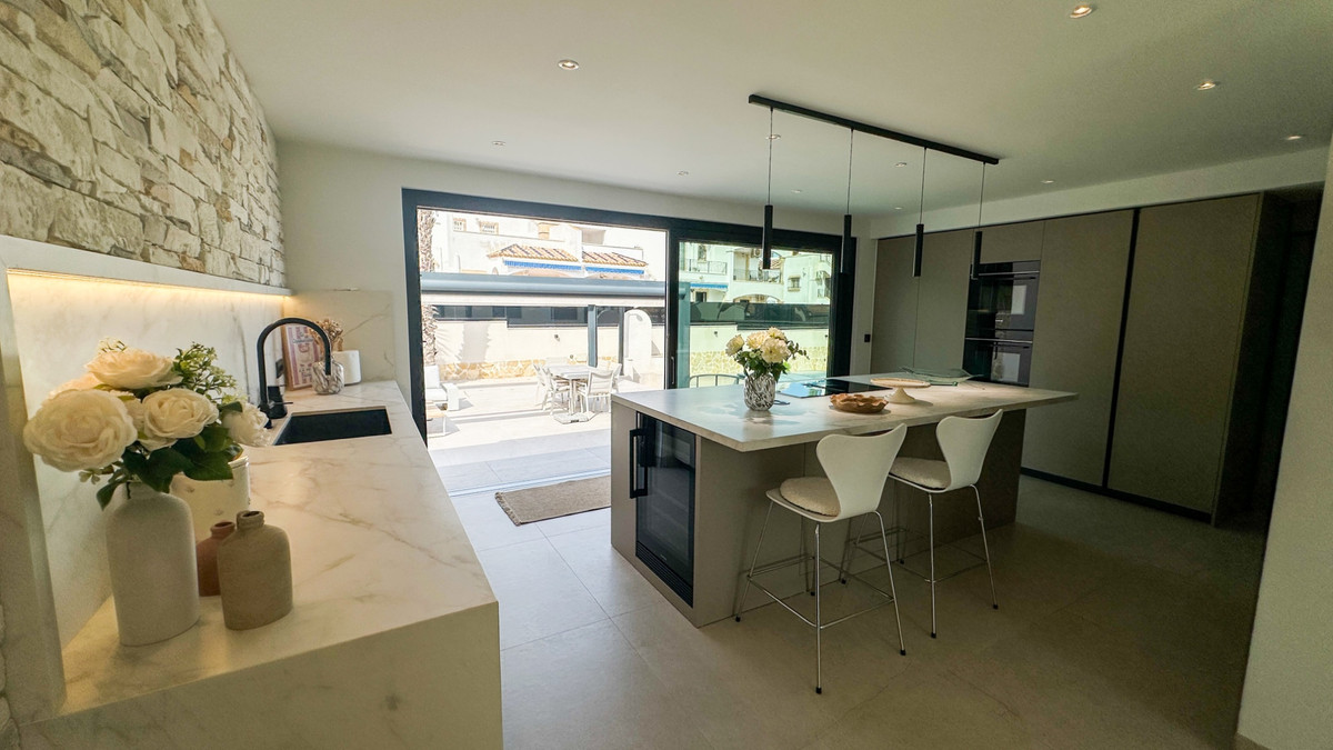 Huis te koop in Villamartin | 3 slaapkamers H5527216