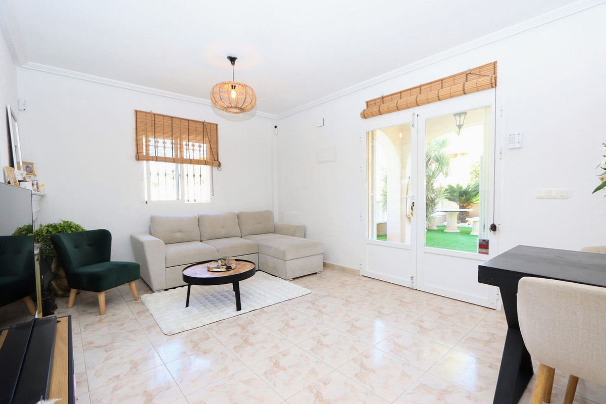 Huis te koop in Villamartin | 4 slaapkamers H5527726