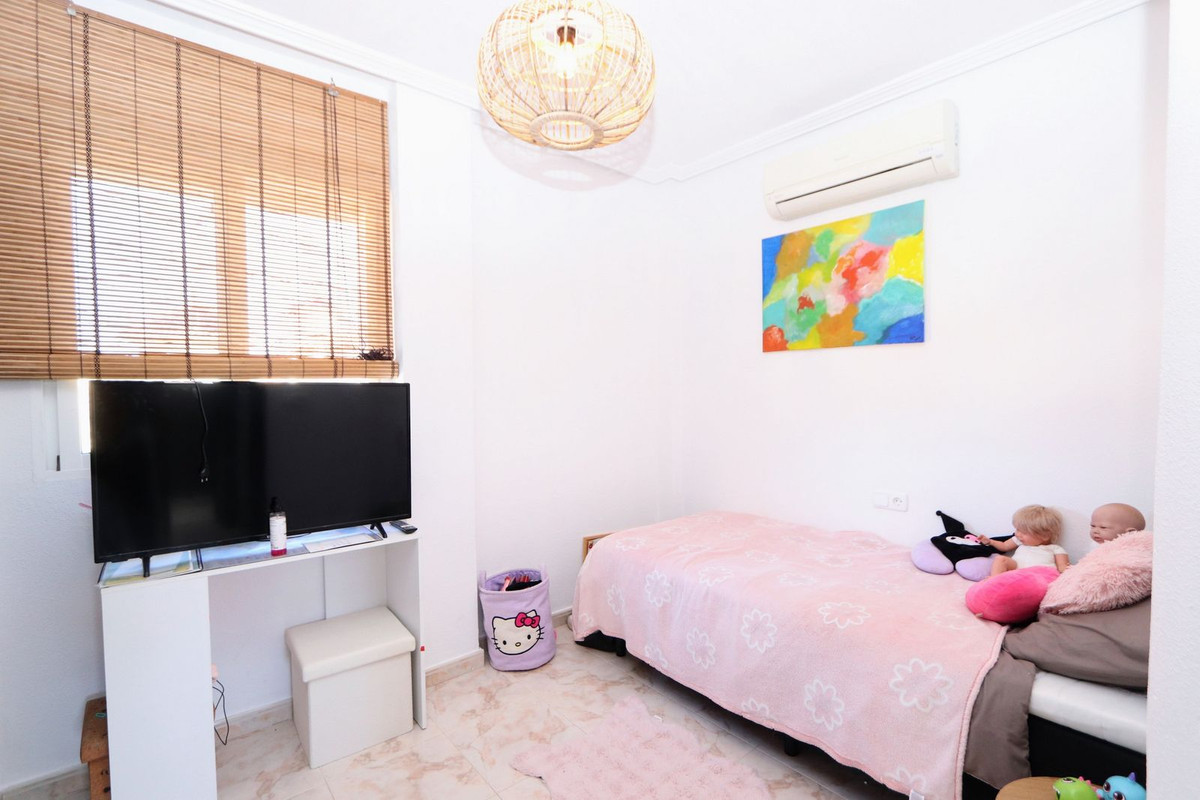 Huis te koop in Villamartin | 4 slaapkamers H5527726