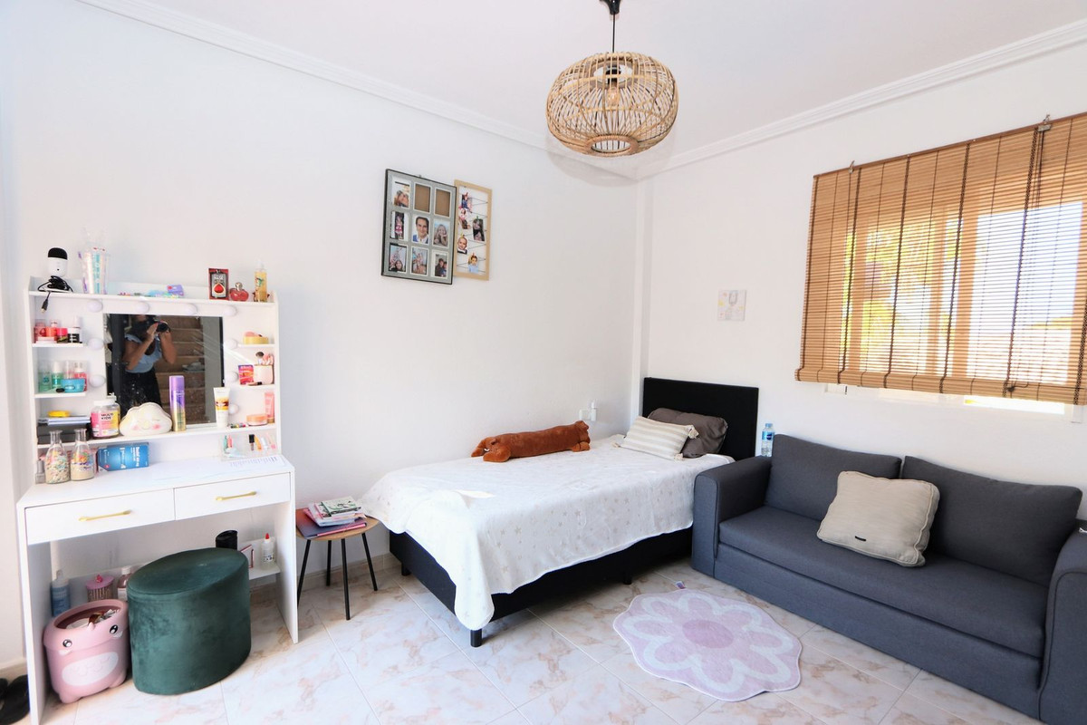 Huis te koop in Villamartin | 4 slaapkamers H5527726