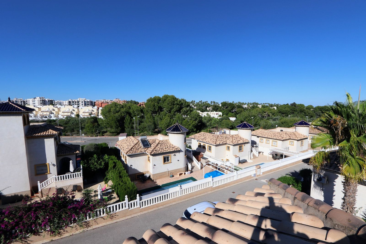 Huis te koop in Villamartin | 4 slaapkamers H5527726
