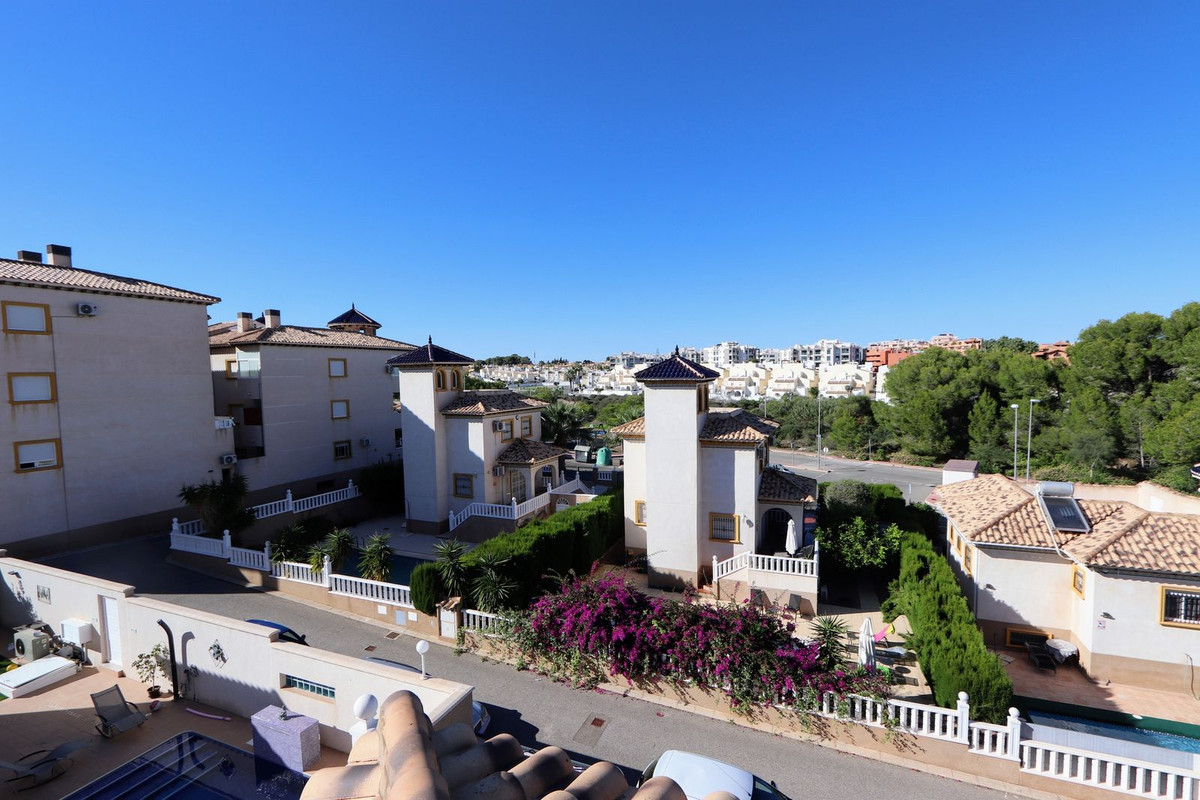 Huis te koop in Villamartin | 4 slaapkamers H5527726