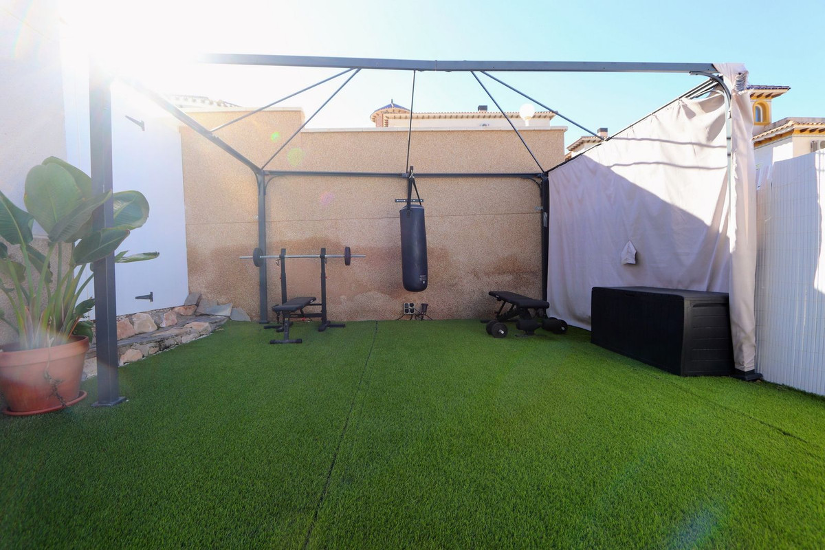 Huis te koop in Villamartin | 4 slaapkamers H5527726