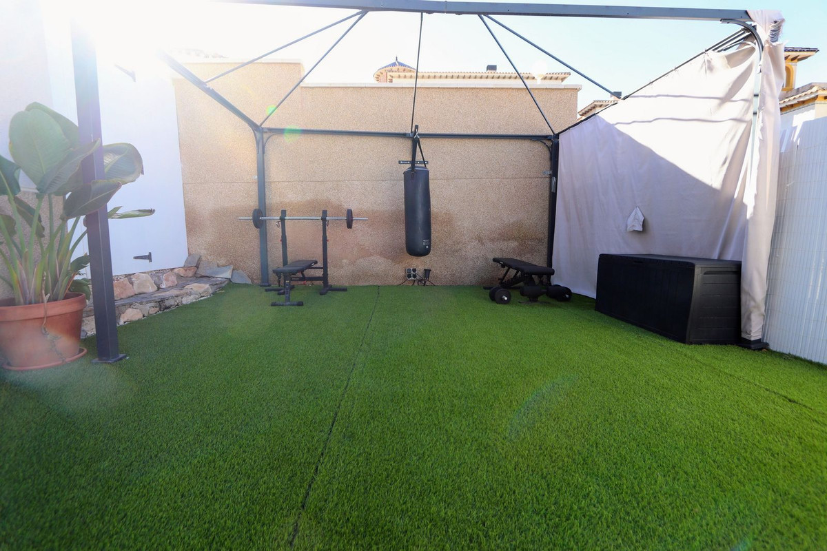 Huis te koop in Villamartin | 4 slaapkamers H5527726