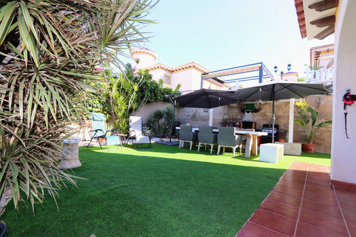 Huis te koop in Villamartin | 4 slaapkamers H5527726