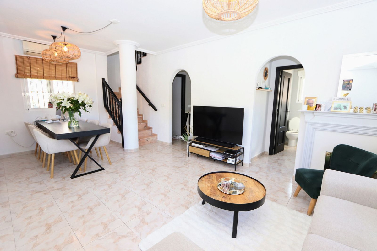Huis te koop in Villamartin | 4 slaapkamers H5527726