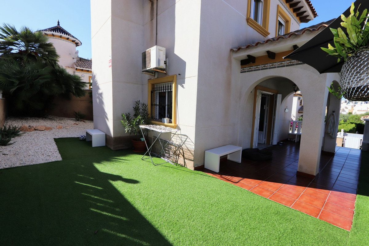 Huis te koop in Villamartin | 4 slaapkamers H5527726